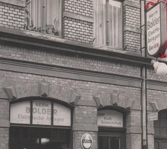 Ladenlokal Bolder mit dem Schild „Elektrische Anlagen“ im Nachkriegs-Köln