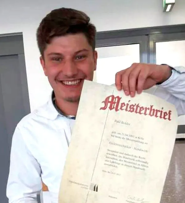 Paul Bolder mit seinem Meisterbrief